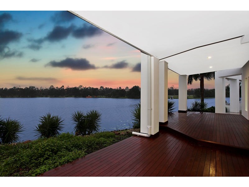 40 Santabelle Crescent, Clear Island Waters QLD 4226