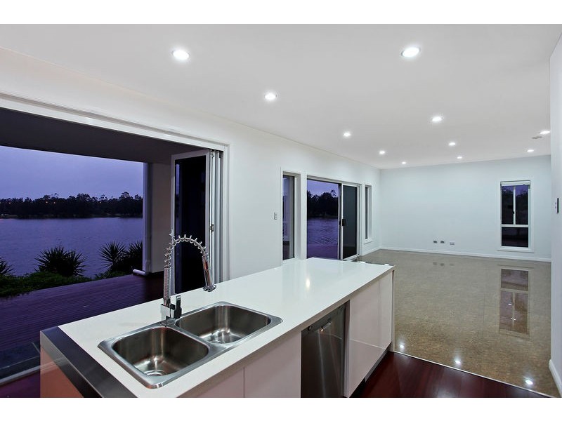 40 Santabelle Crescent, Clear Island Waters QLD 4226