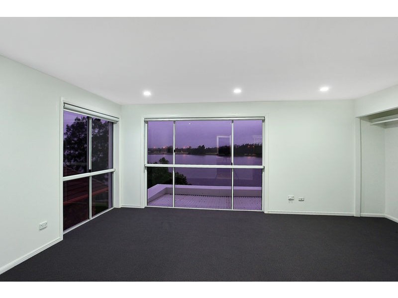 40 Santabelle Crescent, Clear Island Waters QLD 4226