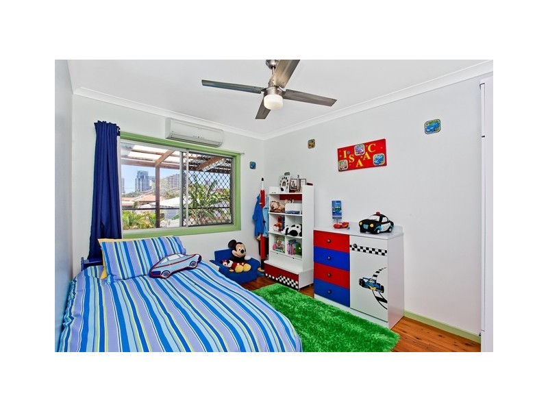 16 Sarasota Key, Broadbeach Waters QLD 4218