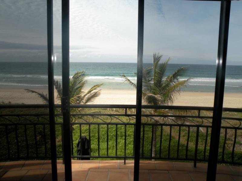 67 Hedges Ave, Mermaid Beach QLD 4218