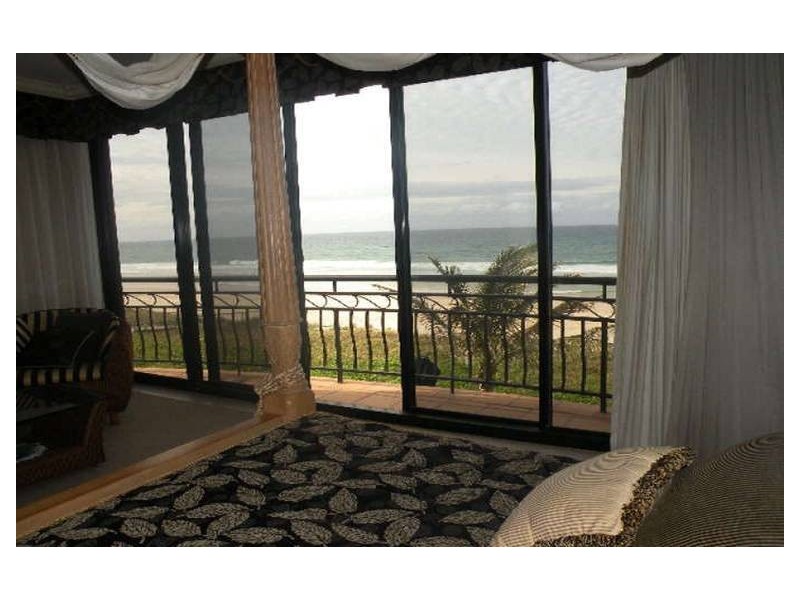 67 Hedges Ave, Mermaid Beach QLD 4218