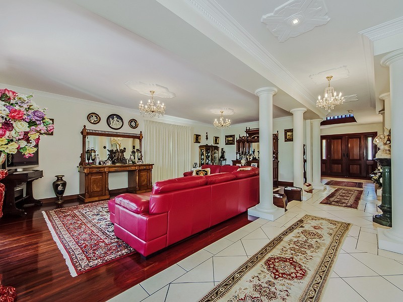 140 Campbell Street, Sorrento QLD 4217