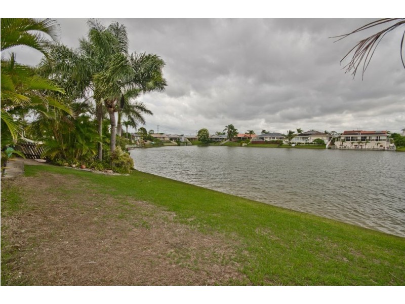 Broadbeach Waters QLD 4218