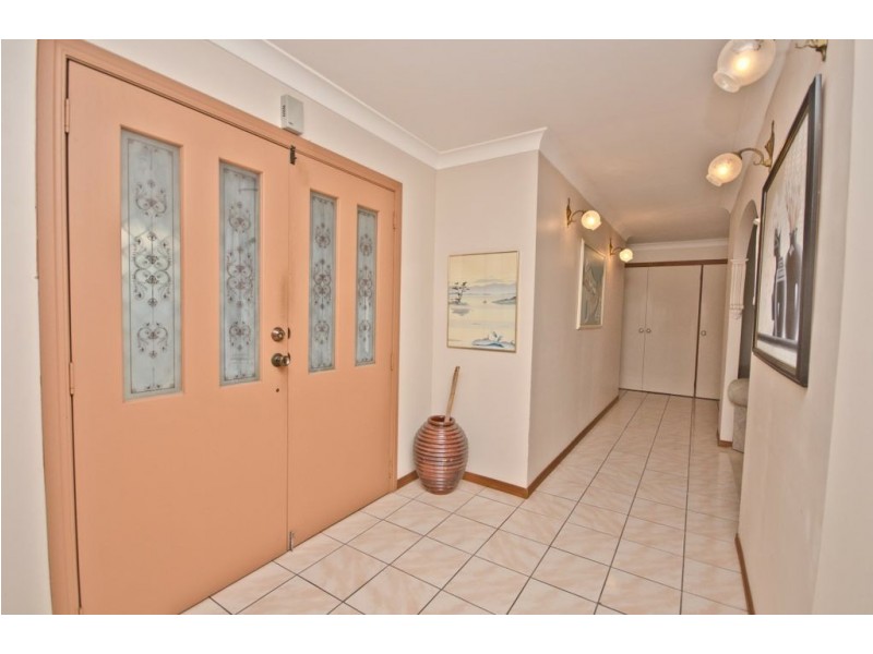 Broadbeach Waters QLD 4218