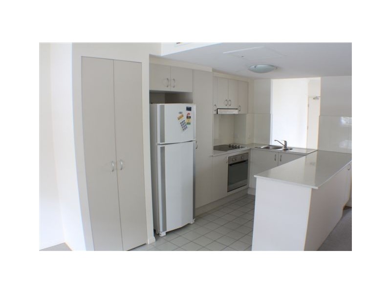 15/6-10 Rose Street, Southport QLD 4215