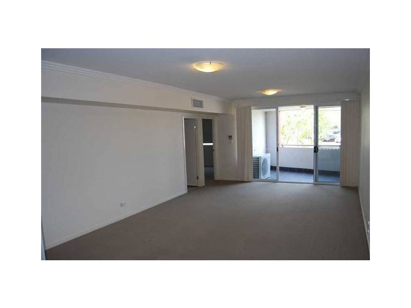 15/6-10 Rose Street, Southport QLD 4215