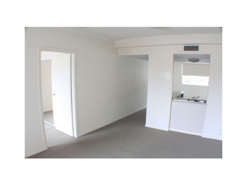 15/6-10 Rose Street, Southport QLD 4215