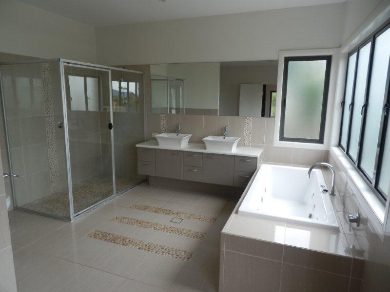 1A Willow Tree Drive, Reedy Creek QLD 4227