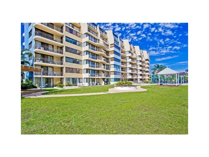 406 ‘Travel Inn’ 40 Surf Parade, Broadbeach QLD 4218