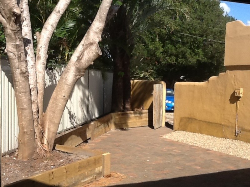 60 Clear Island Road, Broadbeach Waters QLD 4218