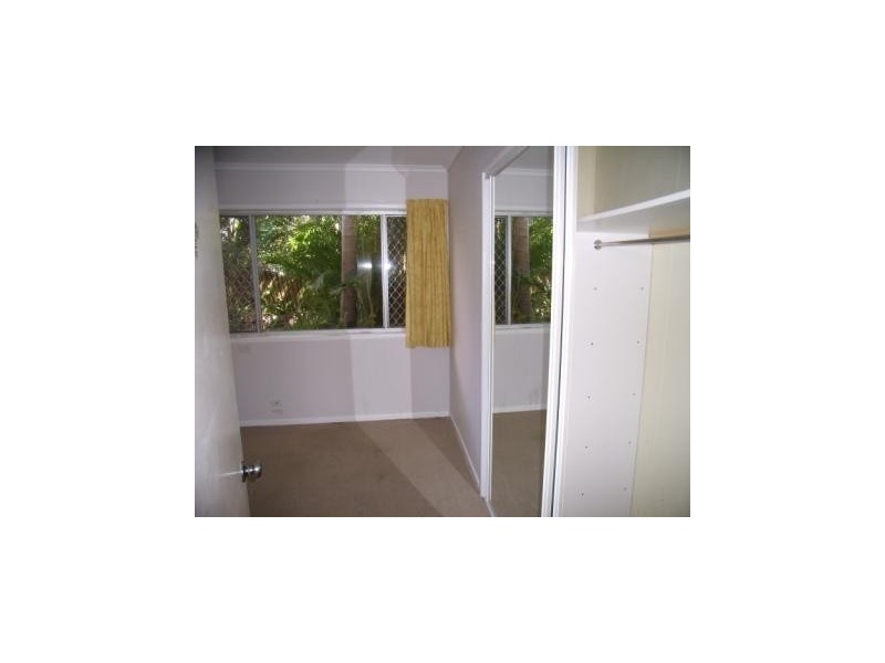 60 Clear Island Road, Broadbeach Waters QLD 4218