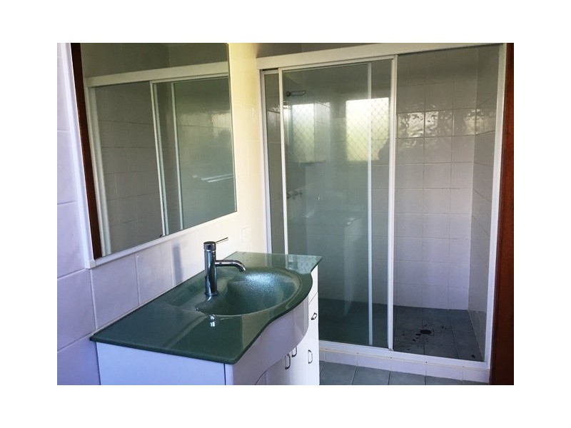 1 Alma Street, Broadbeach Waters QLD 4218