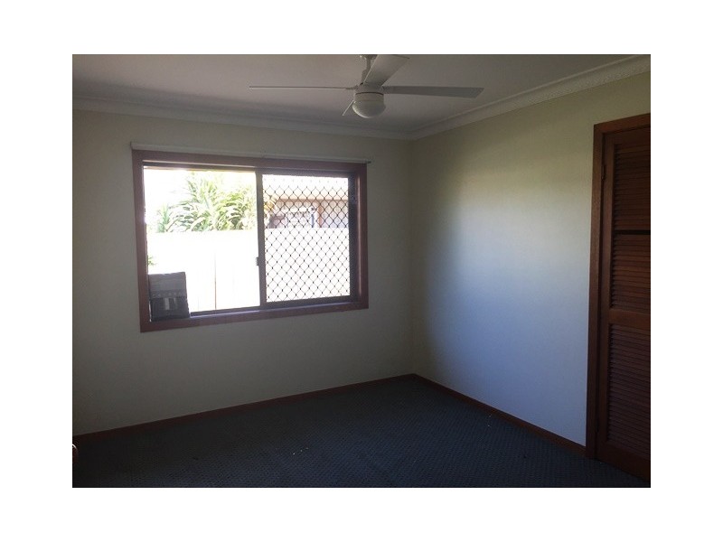 1 Alma Street, Broadbeach Waters QLD 4218