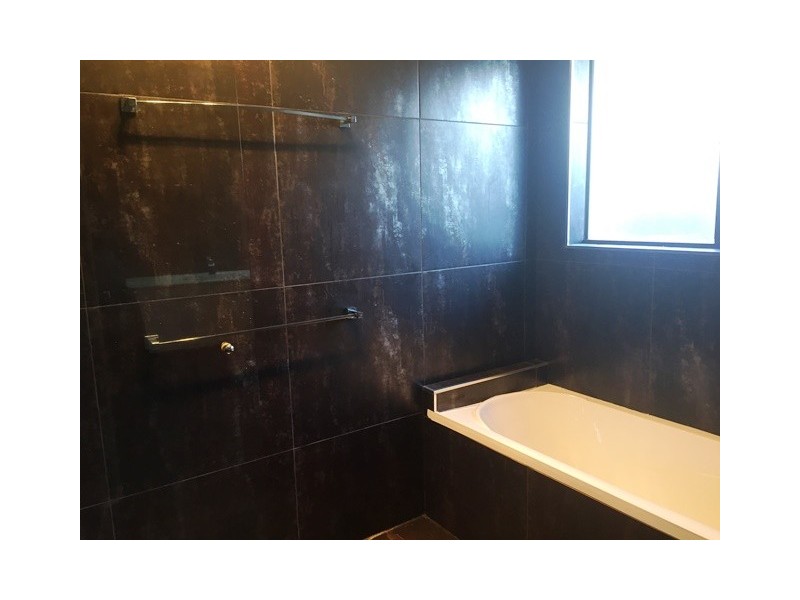 1 Alma Street, Broadbeach Waters QLD 4218