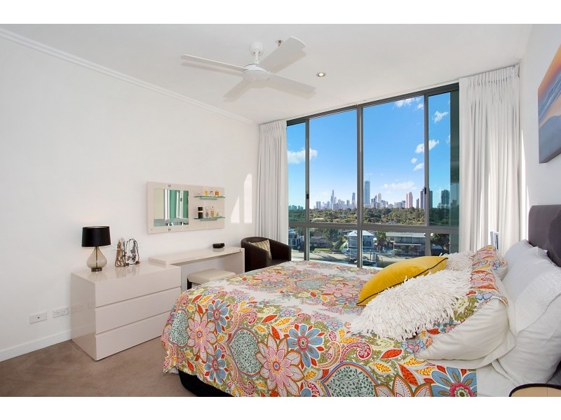 1602 ‘Freshwater Point’ 33 T.E.Peters Drive, Broadbeach Waters QLD 4218