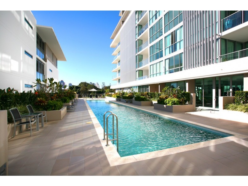 1602 ‘Freshwater Point’ 33 T.E.Peters Drive, Broadbeach Waters QLD 4218