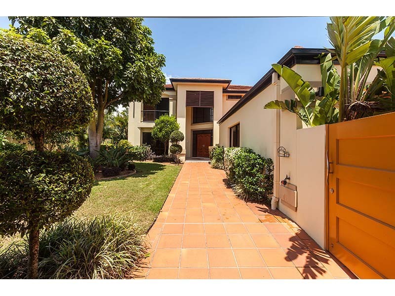 56 Rapallo Avenue, Isle Of Capri QLD 4217