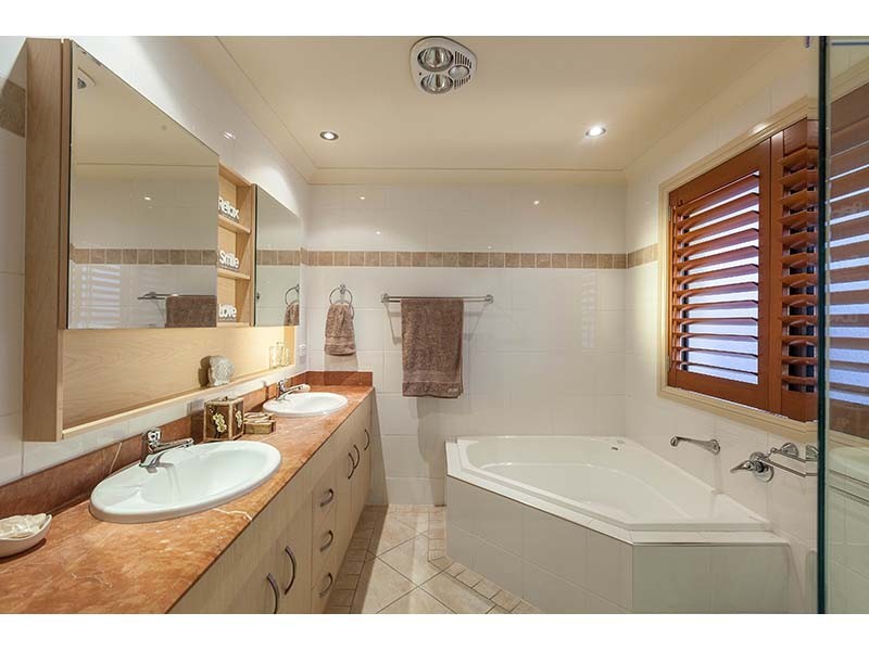56 Rapallo Avenue, Isle Of Capri QLD 4217