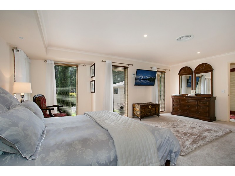 12 Fremar Street, Broadbeach Waters QLD 4218