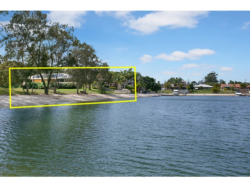 12 Fremar Street, Broadbeach Waters QLD 4218