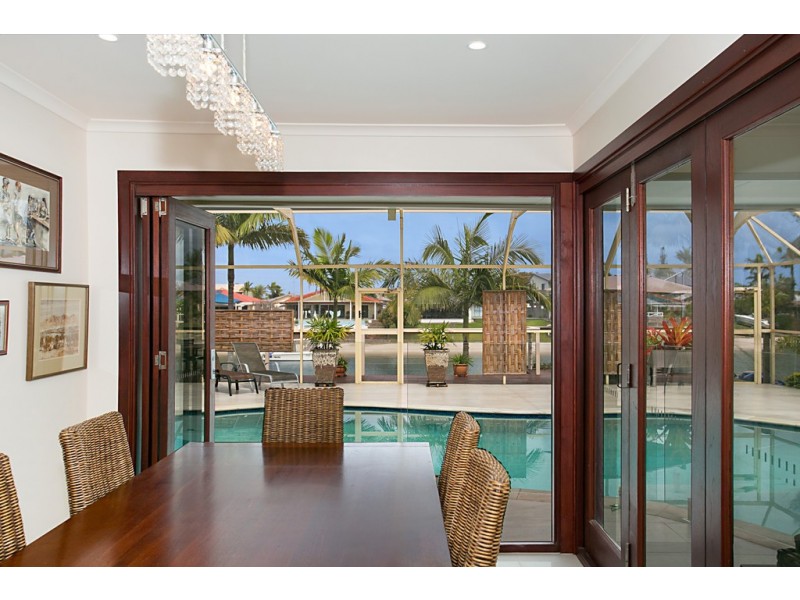 12 Fremar Street, Broadbeach Waters QLD 4218