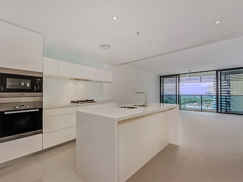 2-2003 ‘The Oracle’4 Charles Avenue, Broadbeach QLD 4218