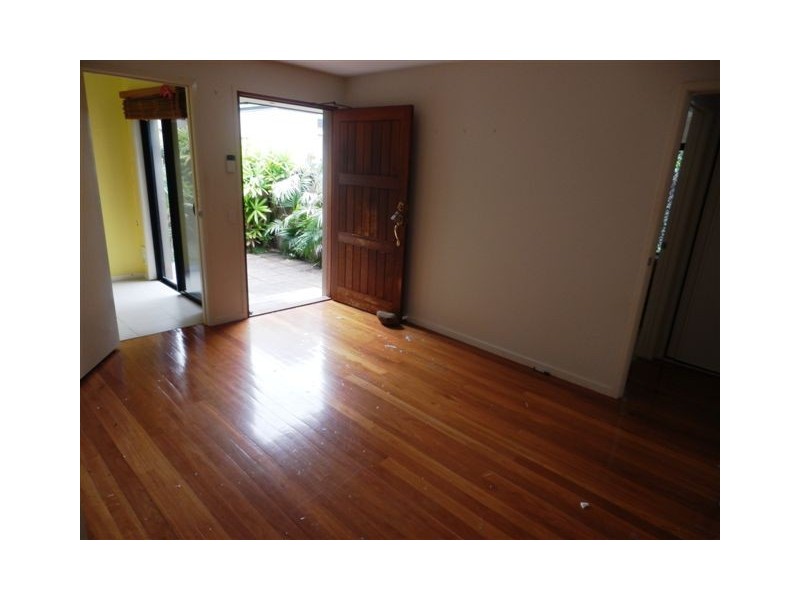 119 Campbell Street, Bundall QLD 4217