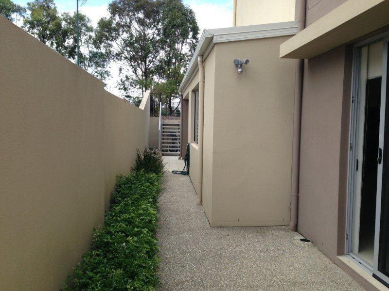 8001A Vista Drive, Benowa QLD 4217