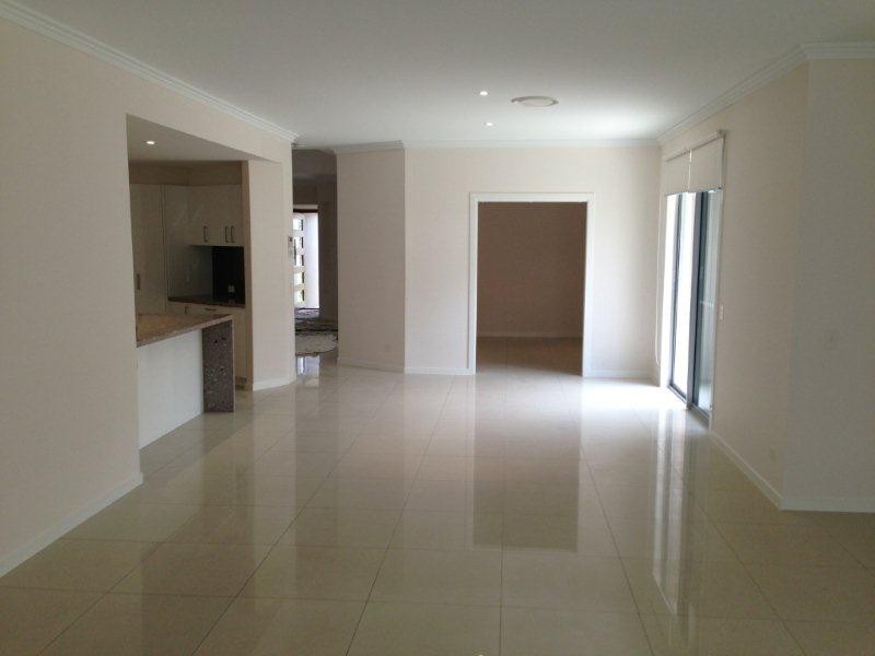 8001A Vista Drive, Benowa QLD 4217