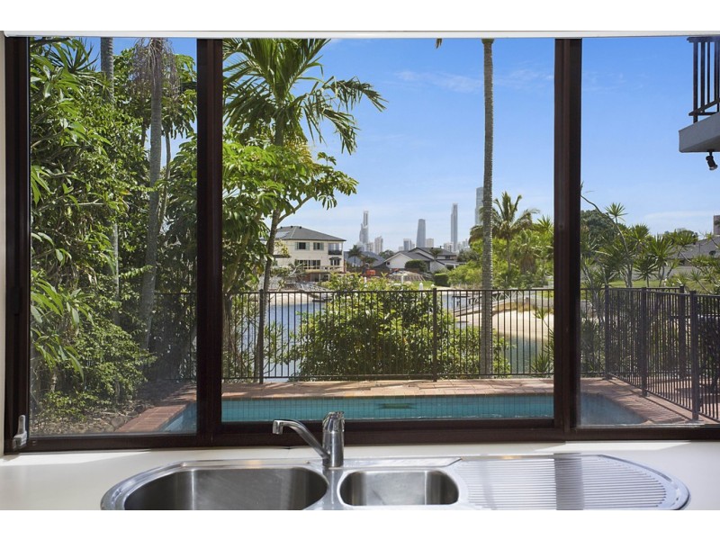 67 T E Peters Drive, Broadbeach Waters QLD 4218