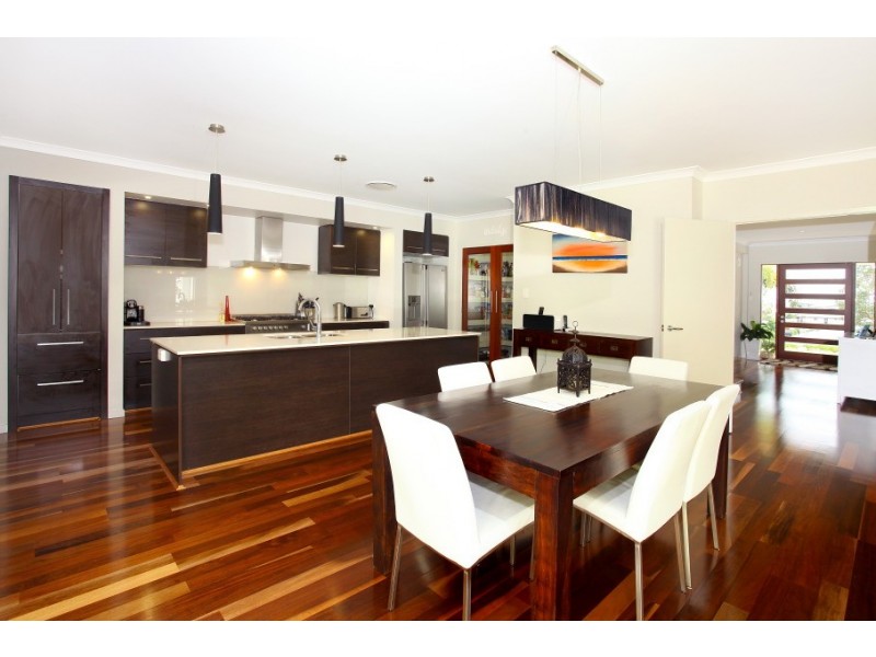 74 Observatory Drive, Reedy Creek QLD 4227