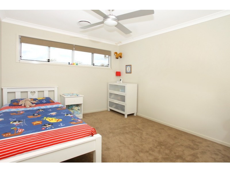 74 Observatory Drive, Reedy Creek QLD 4227