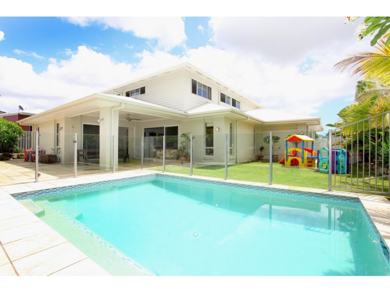 74 Observatory Drive, Reedy Creek QLD 4227