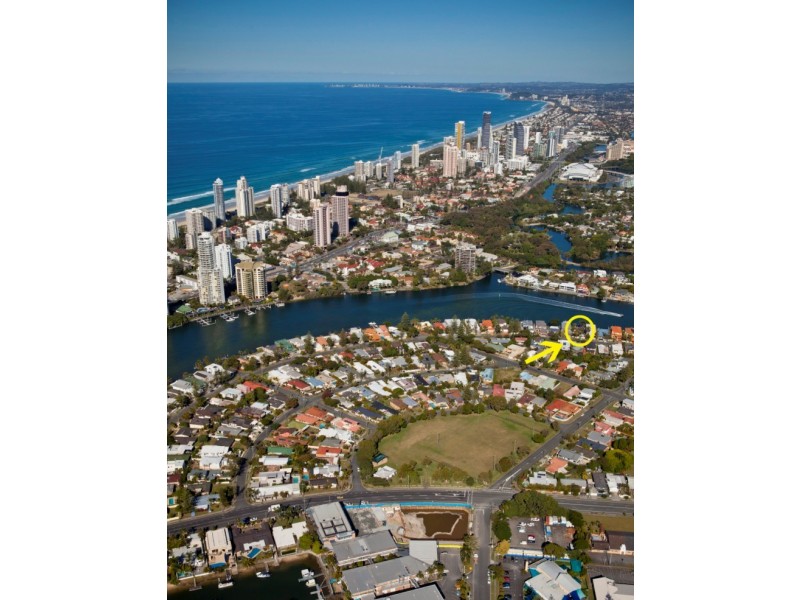 88 Amalfi Drive, Isle Of Capri QLD 4217
