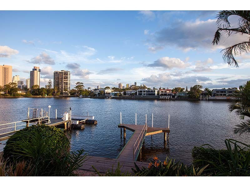 88 Amalfi Drive, Isle Of Capri QLD 4217