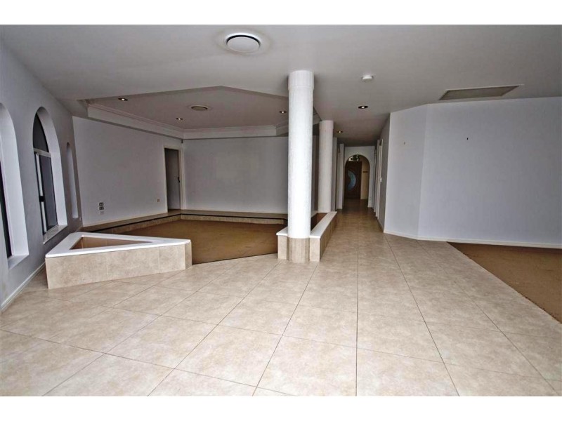 9 Cheval Ct, Benowa Waters QLD 4217