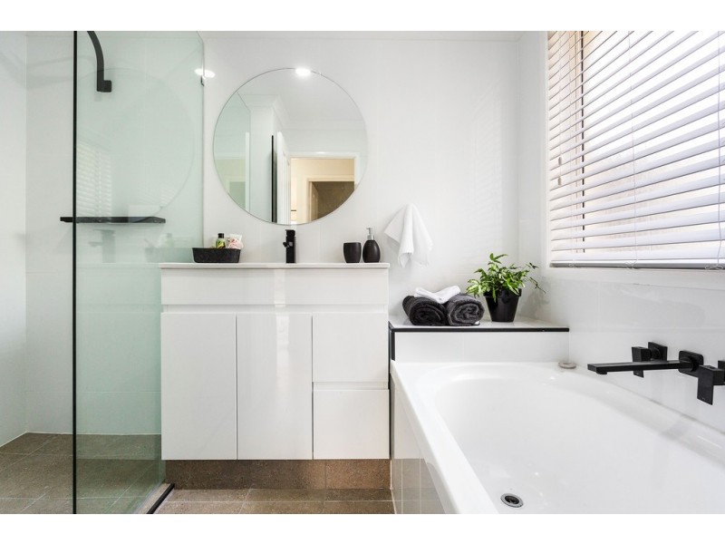 108 Harrier Drive, Burleigh Waters QLD 4220