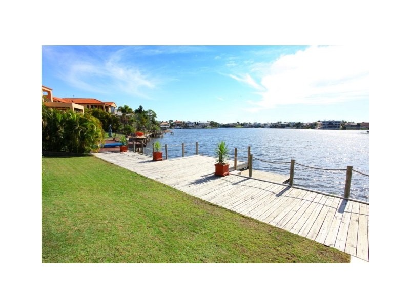 21 Clear Water Bay Avenue, Clear Island Waters QLD 4226