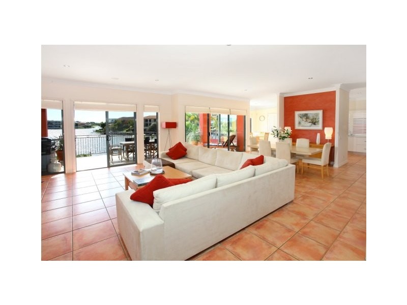 21 Clear Water Bay Avenue, Clear Island Waters QLD 4226