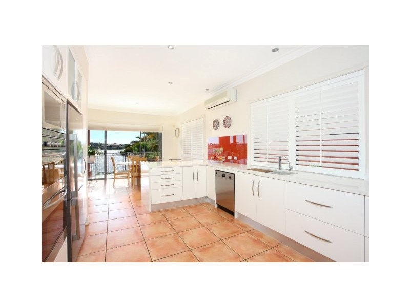 21 Clear Water Bay Avenue, Clear Island Waters QLD 4226
