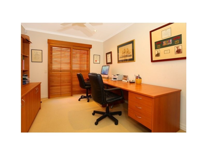 21 Clear Water Bay Avenue, Clear Island Waters QLD 4226