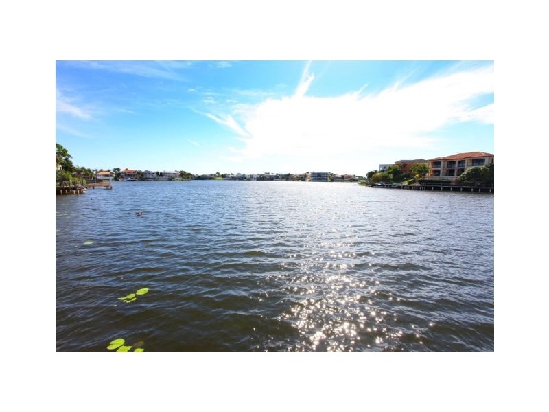 21 Clear Water Bay Avenue, Clear Island Waters QLD 4226