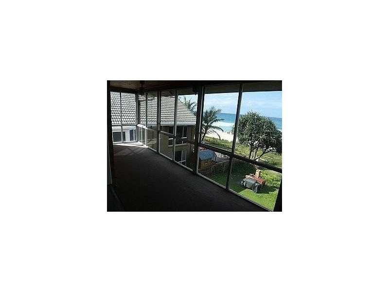 3/2a Twenty First Avenue, Palm Beach QLD 4221