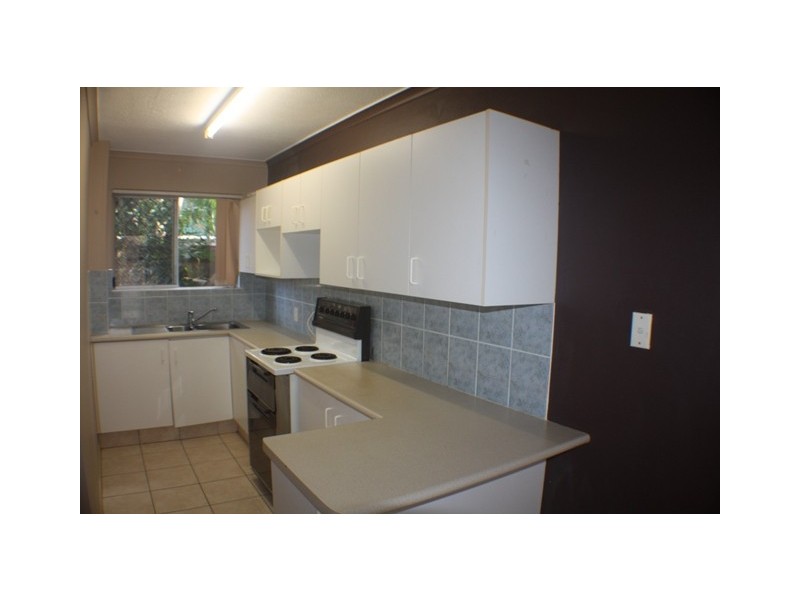 2/59 Bayview St, Runaway Bay QLD 4216