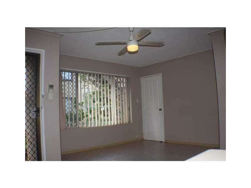 2/59 Bayview St, Runaway Bay QLD 4216