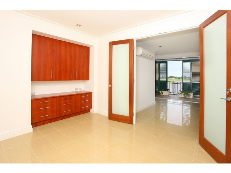 74 ‘Porto Bellago’ 3030 The Boulevard, Carrara QLD 4211