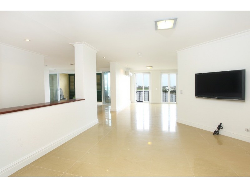 74 ‘Porto Bellago’ 3030 The Boulevard, Carrara QLD 4211