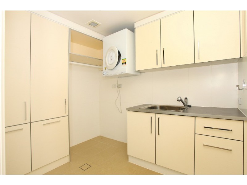 74 ‘Porto Bellago’ 3030 The Boulevard, Carrara QLD 4211