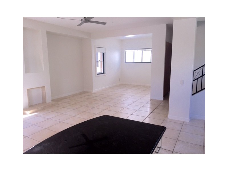 1/18 Frederick Street, Surfers Paradise QLD 4217